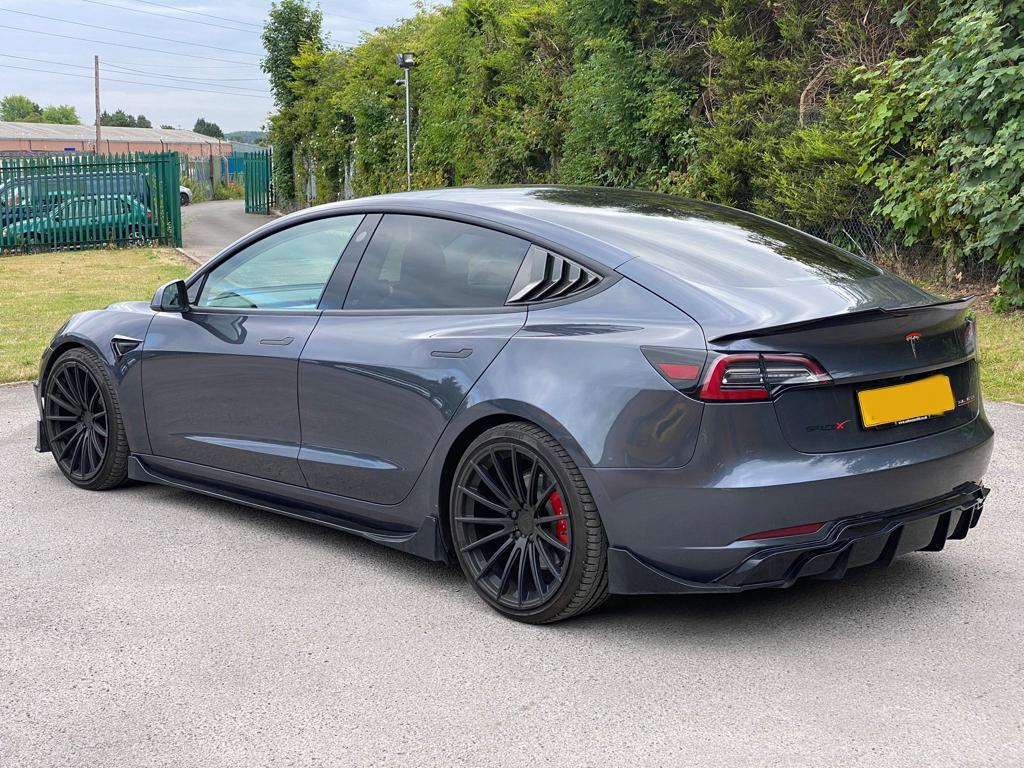 model 3 performance black